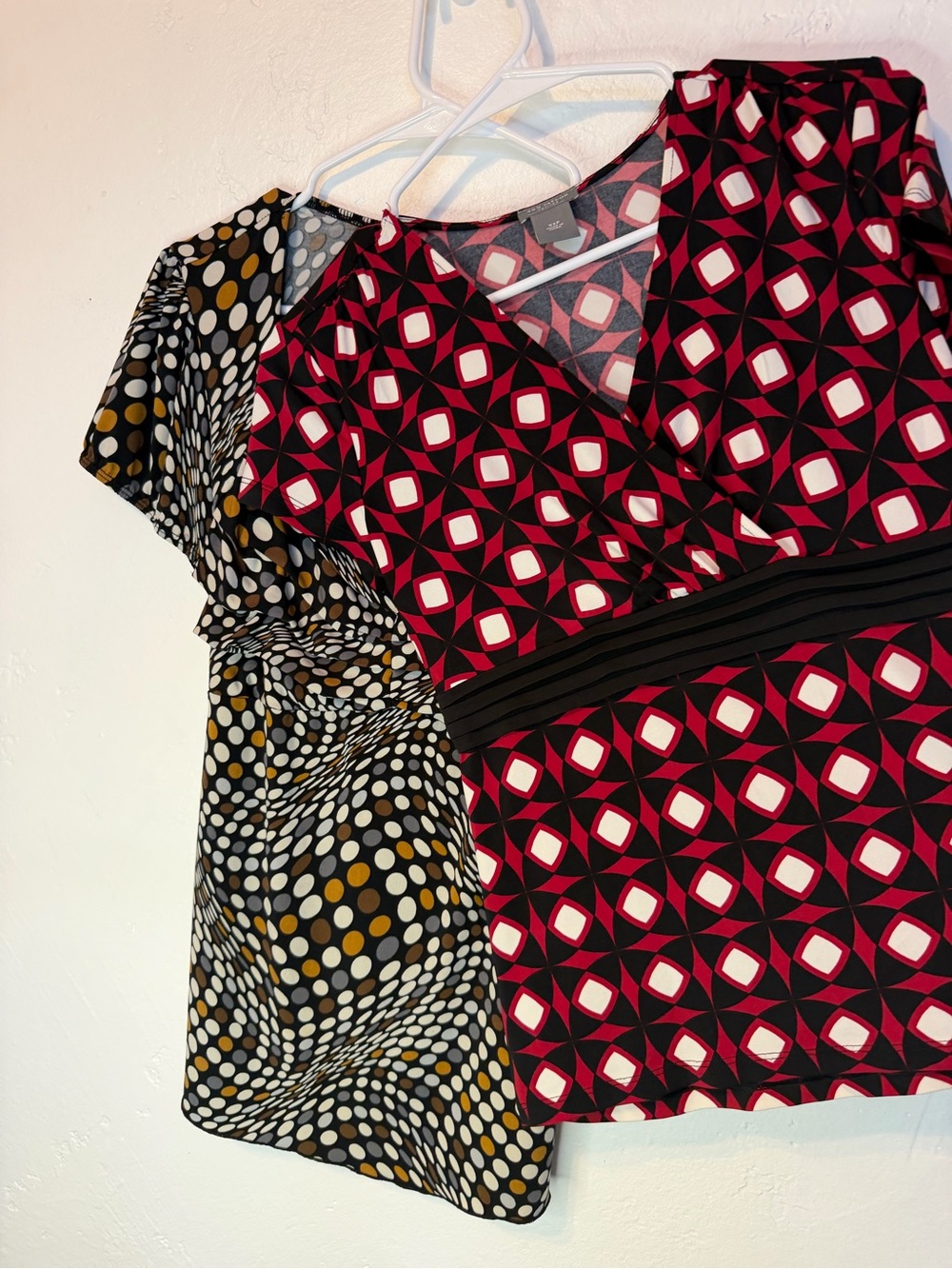 Y2K bundle Geometric Print V-Neck Women's Top - Red & Black